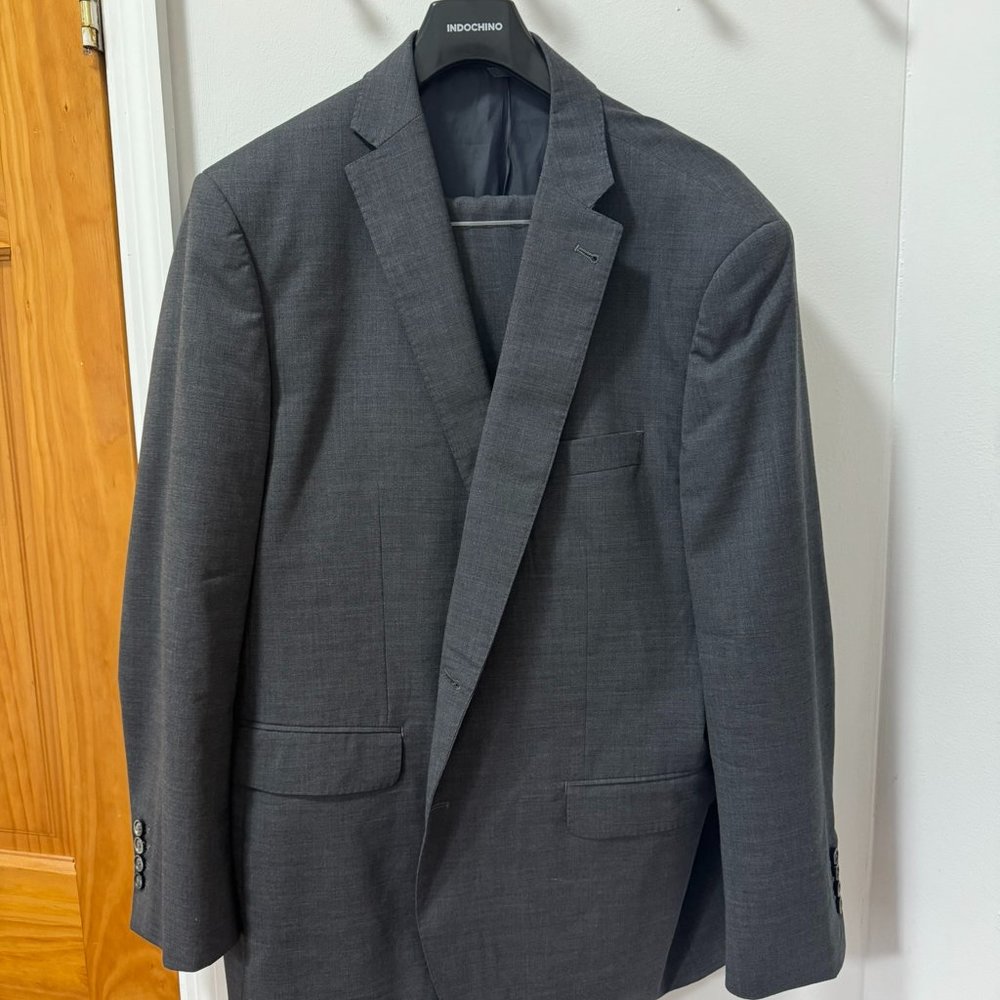 Indochino Men's Newbury Gray Suit Size 48S Jacket/42W x 30L Pants